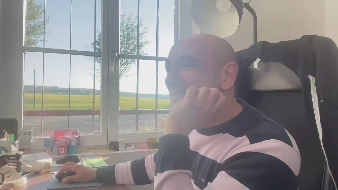 Offline Ctrl_Nous on Cam4