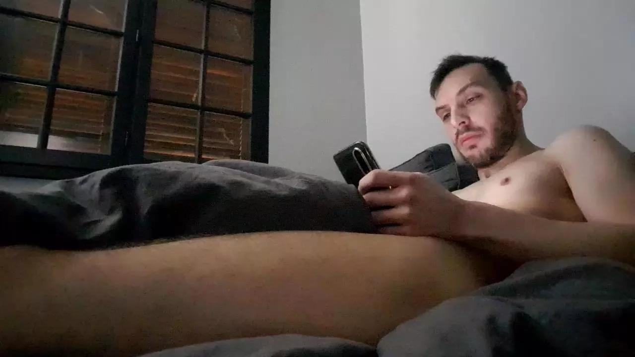 Dickwolf91 on Cam4 