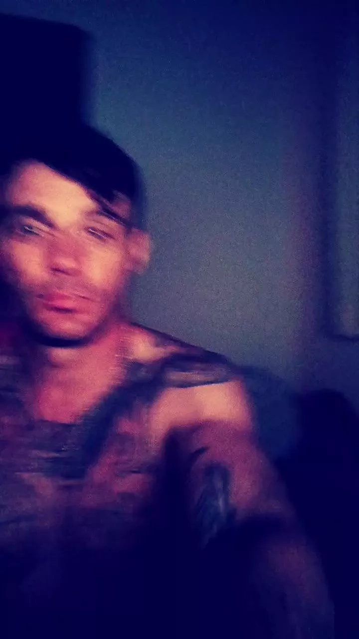 Offline dustinhenleyfit on Cam4