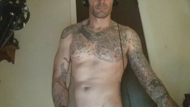 Offline dustinhenleyfit on Cam4