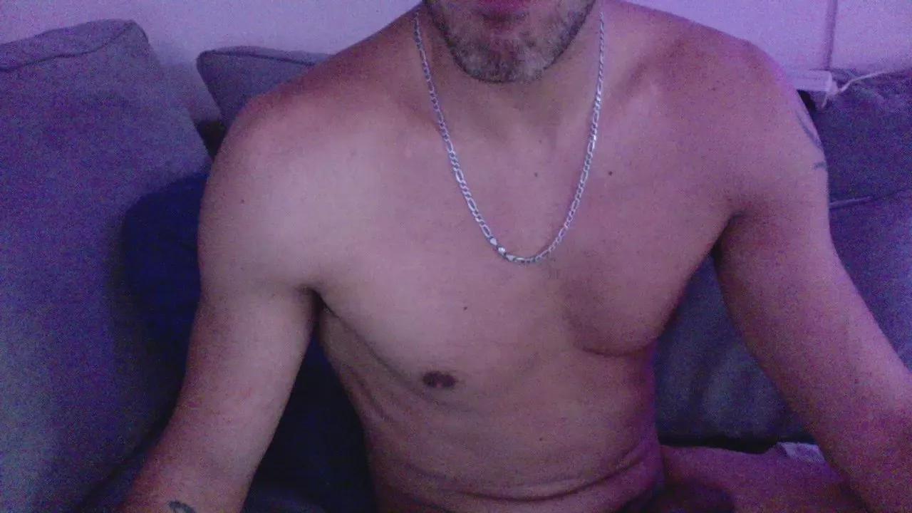 Dutchversaguy on Cam4 