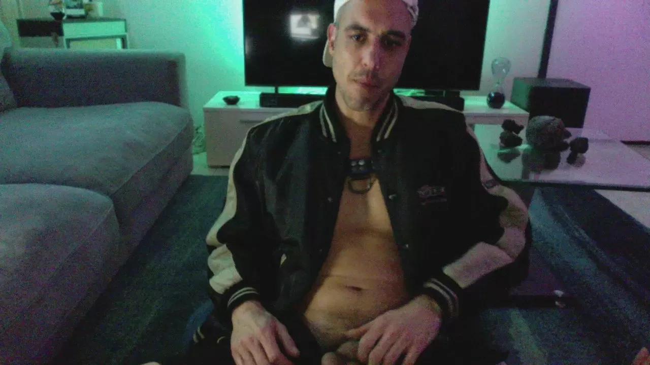 Dutchversaguy on Cam4 