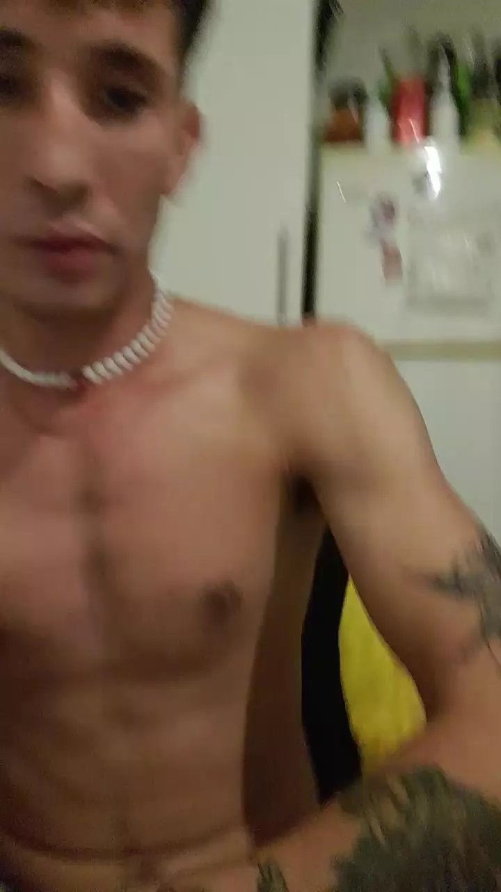 Offline Elnenejapi on Cam4