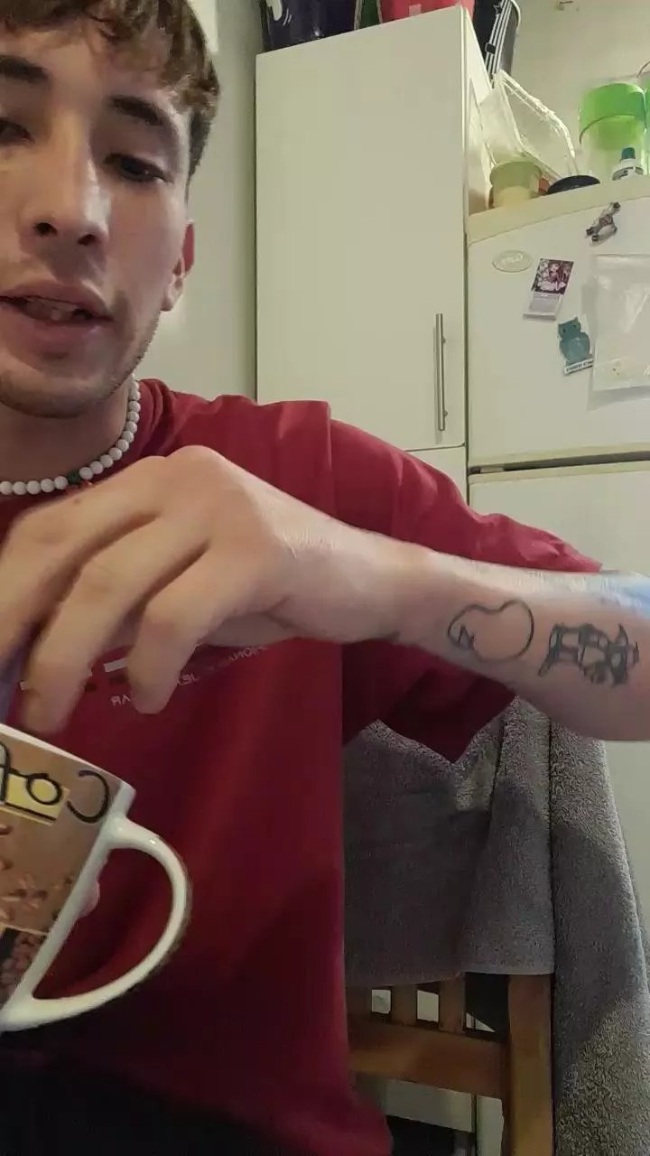 Offline Elnenejapi on Cam4