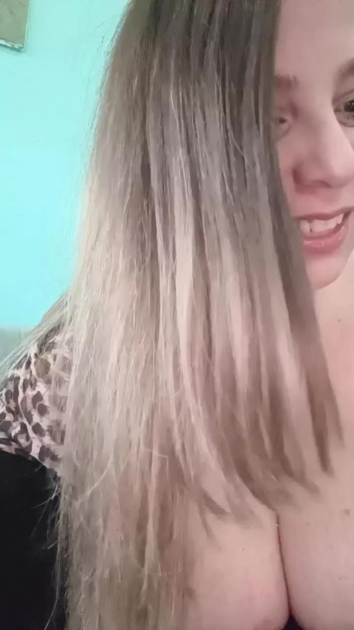 emma96_hot on Cam4 