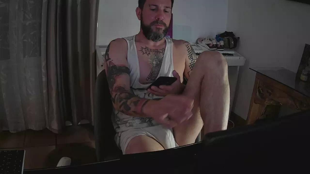 EnrikaIonut82 on Cam4 