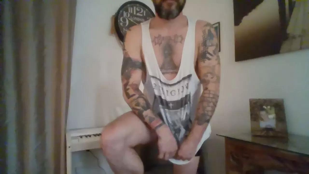 EnrikaIonut82 on Cam4 