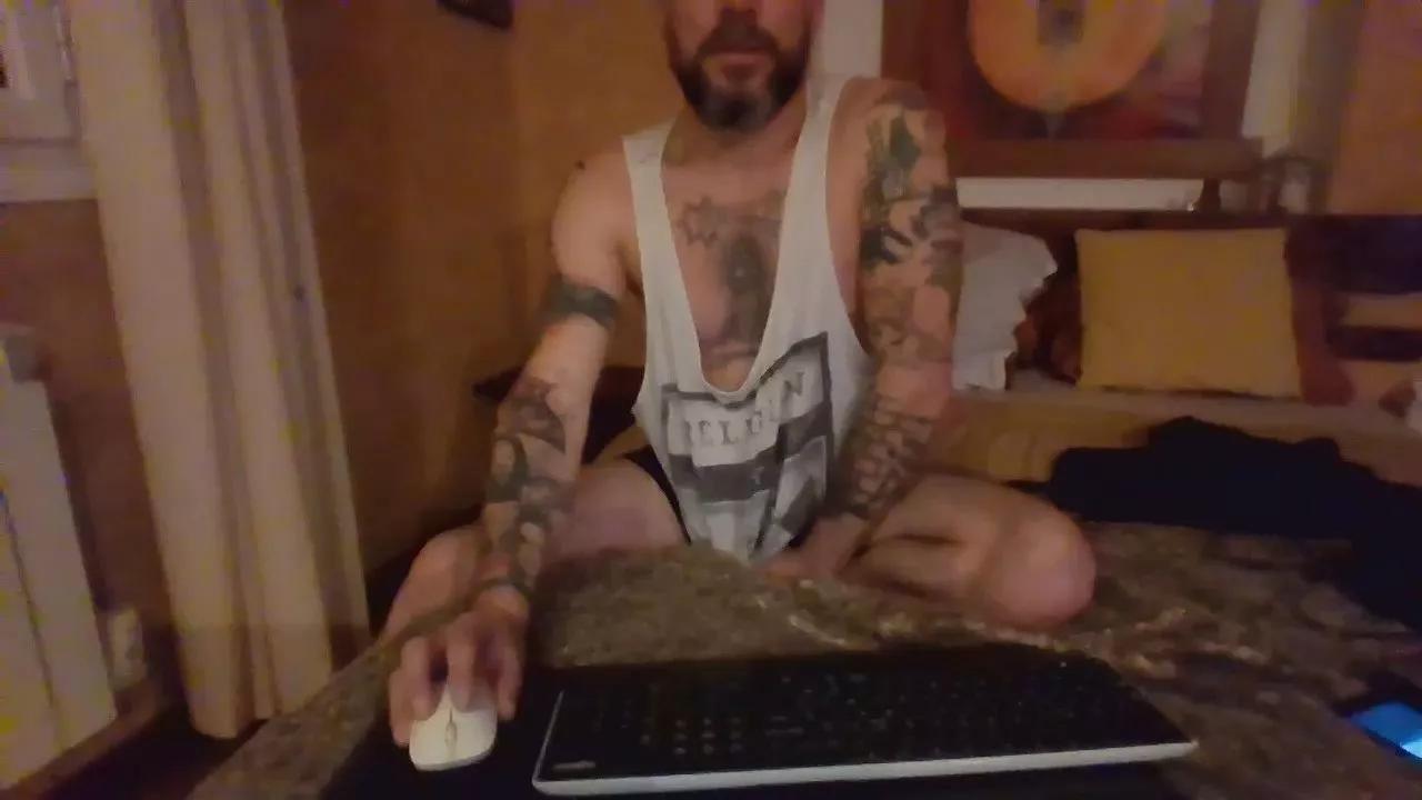 EnrikaIonut82 on Cam4 
