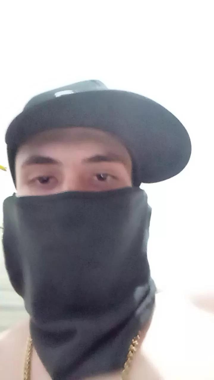 enzohot07 on Cam4 