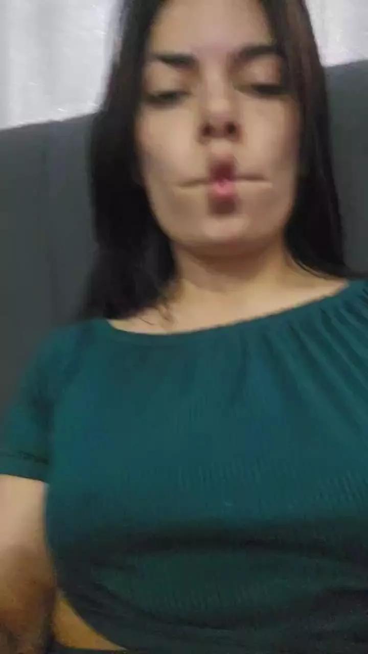 Estefanii_R on Cam4 
