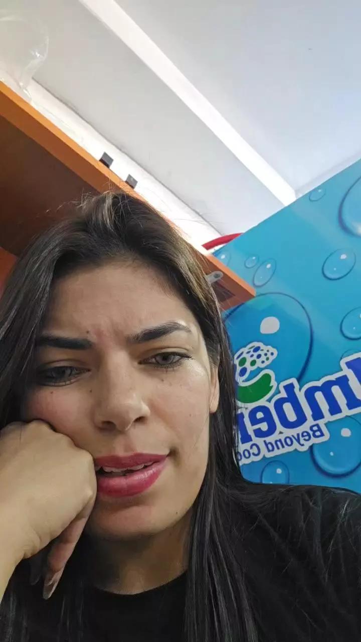 Estefanii_R on Cam4 