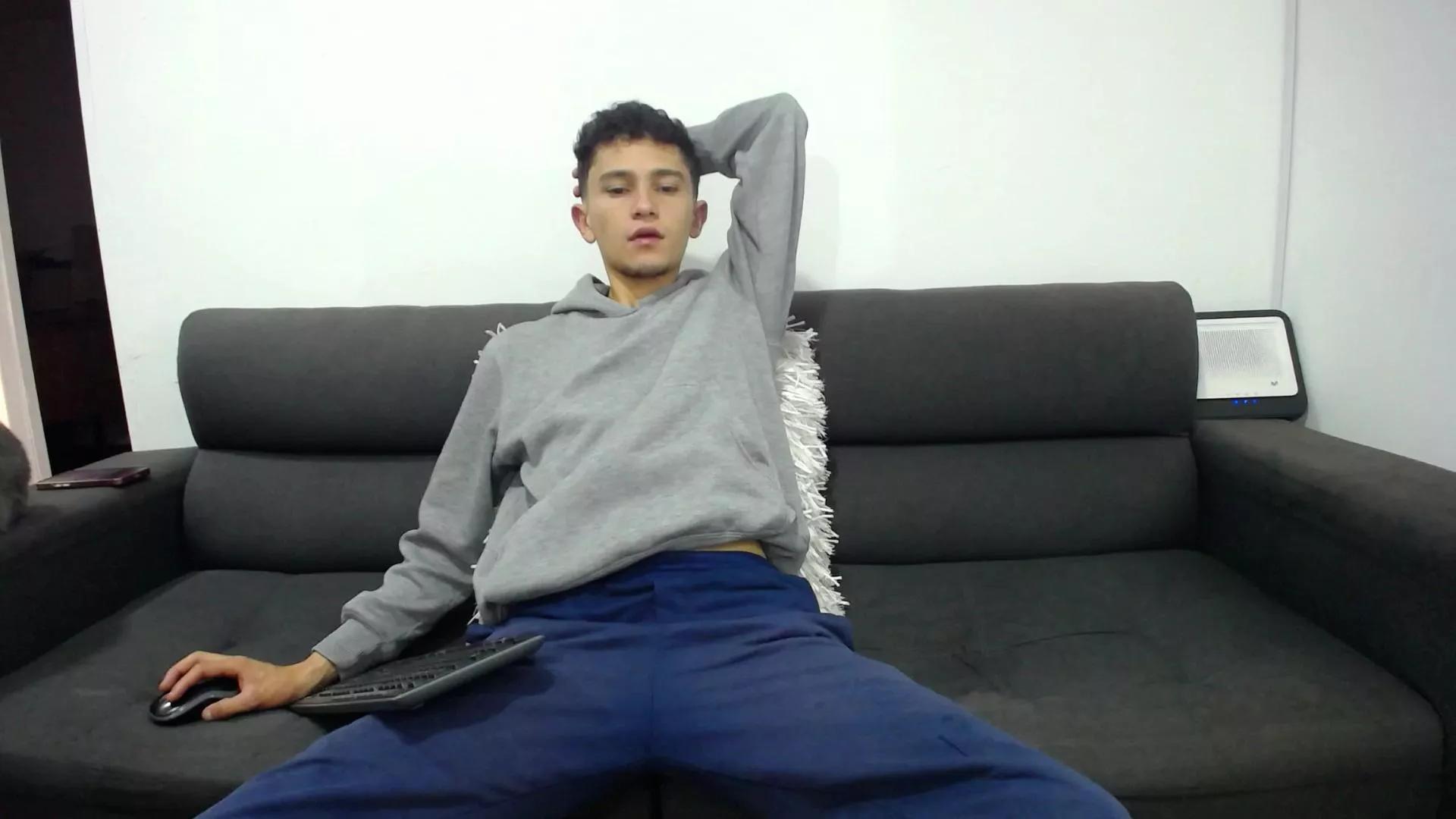 fallgays on Cam4 