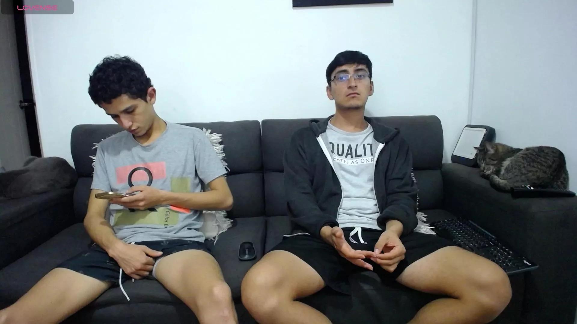 fallgays on Cam4 