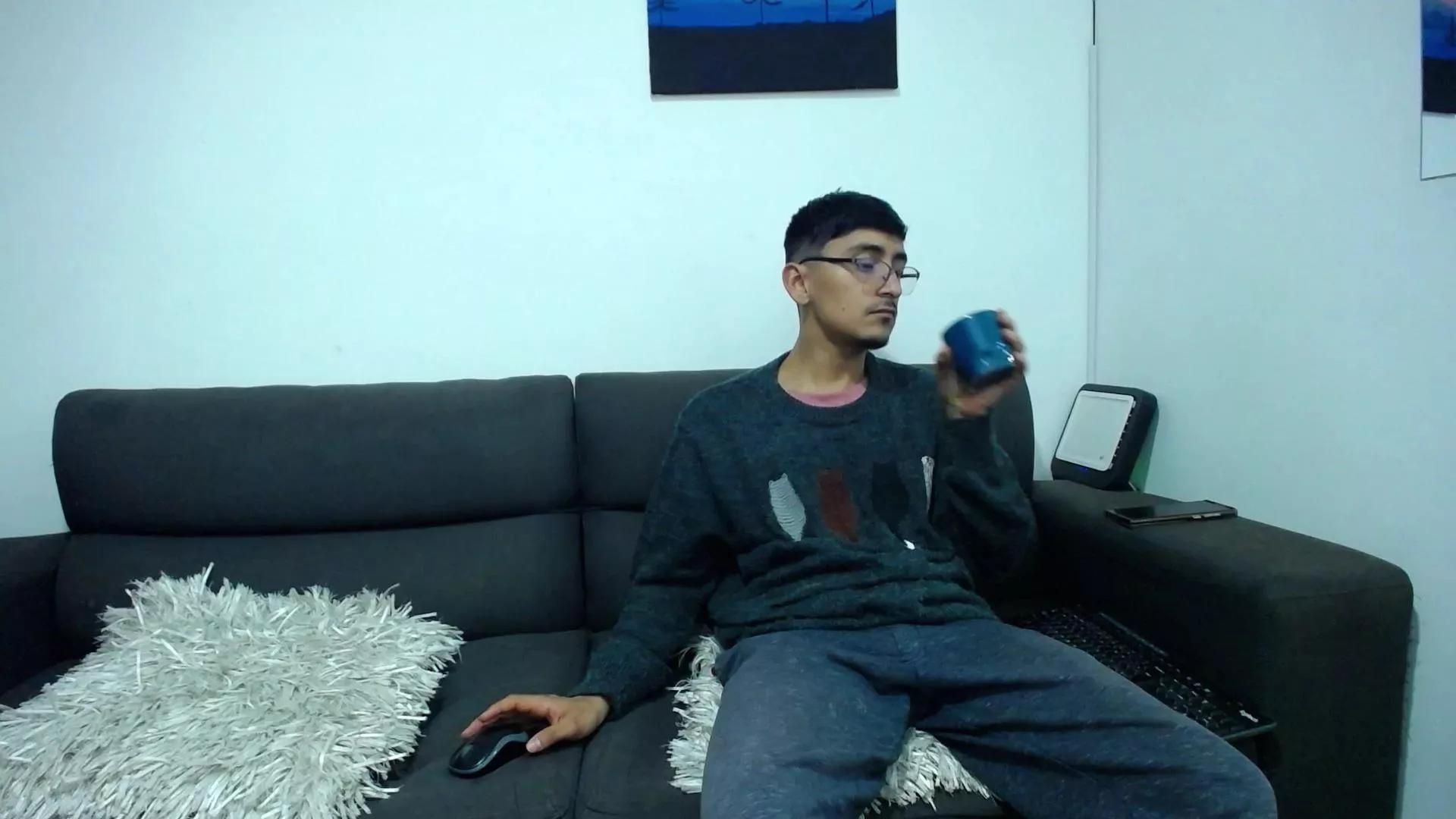 fallgays on Cam4 