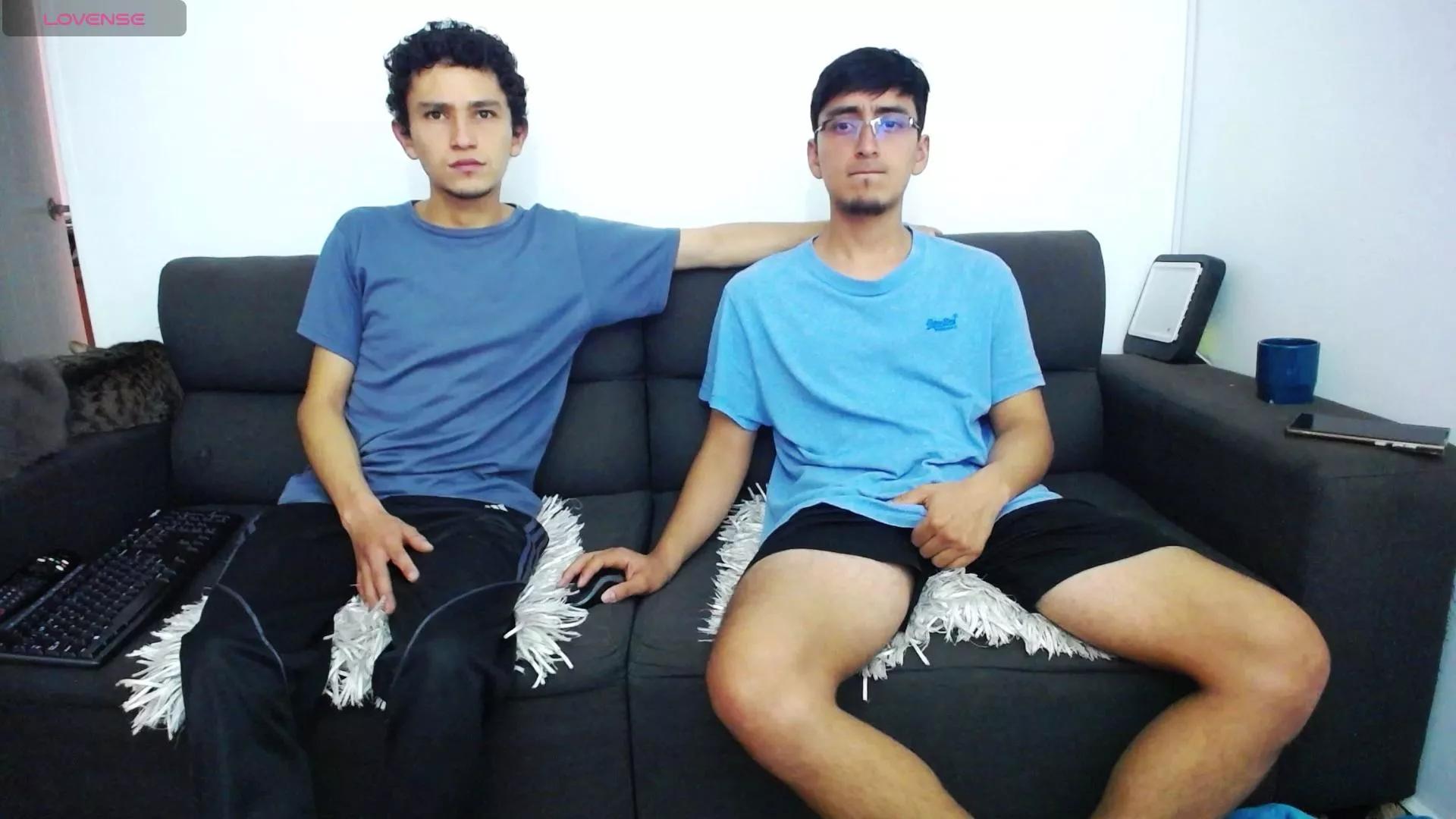 fallgays on Cam4 