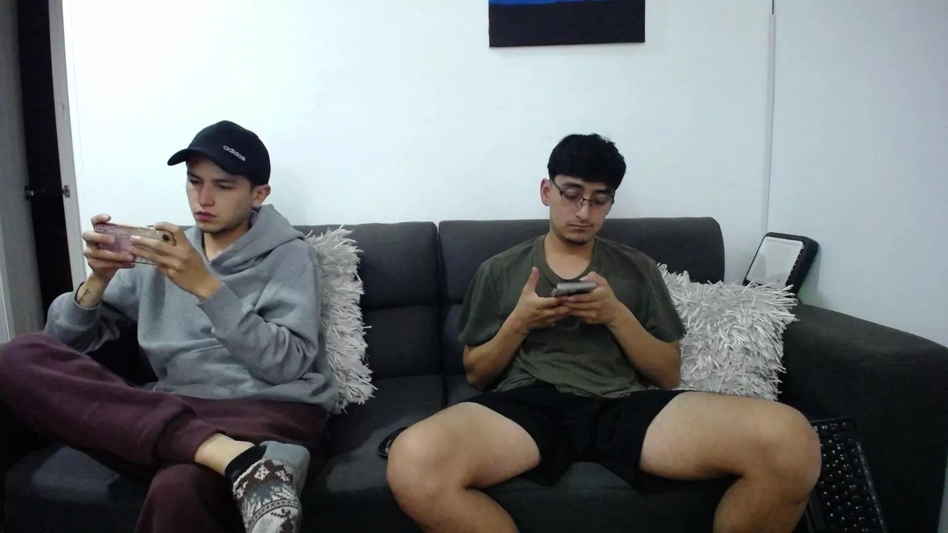fallgays on Cam4 