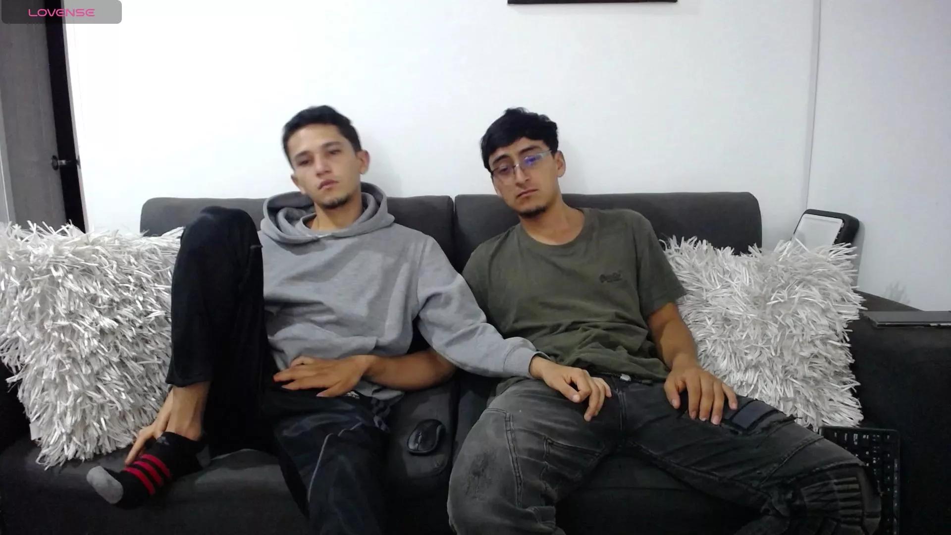 fallgays on Cam4 