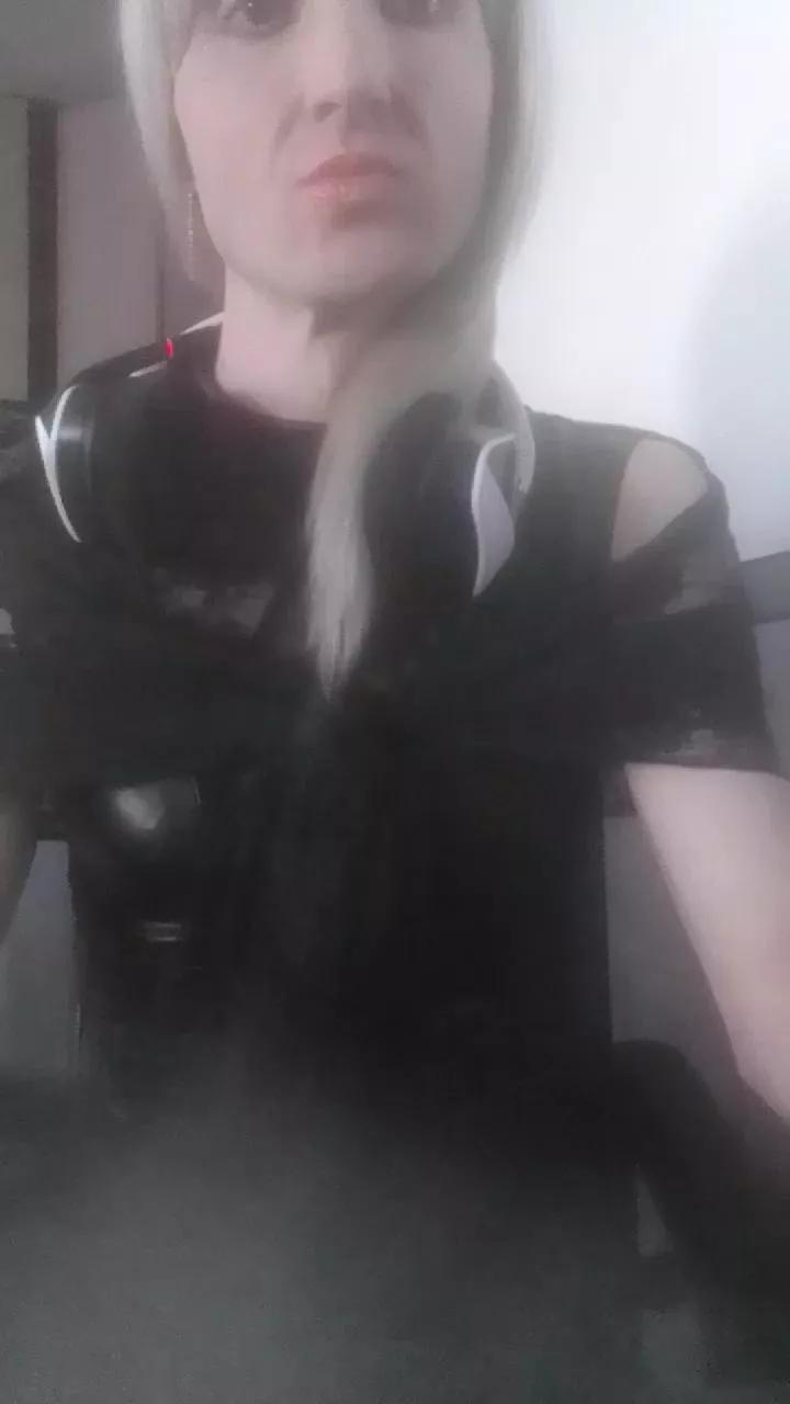 fetishpoup on Cam4 