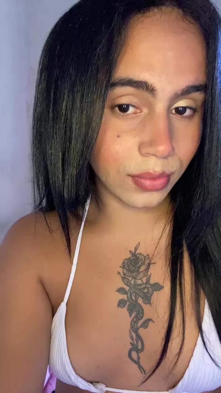 floraNovaki on Cam4 