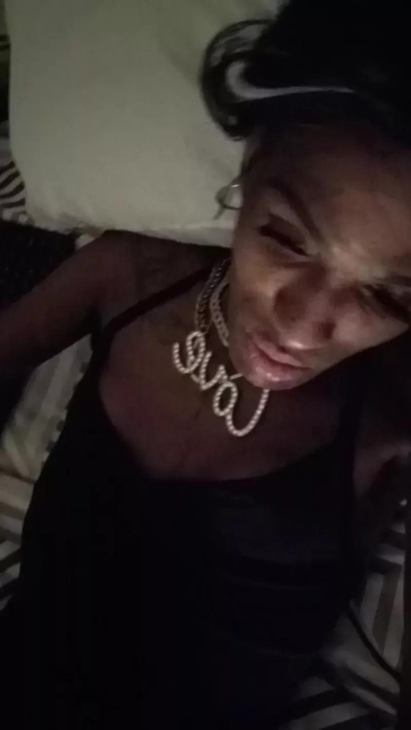 ForeignLifePOSH on Cam4 