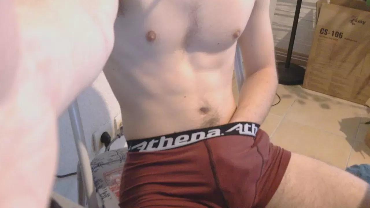 FrenchDonneLoad on Cam4 