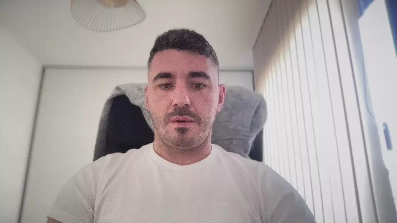 frstraight30 on Cam4 