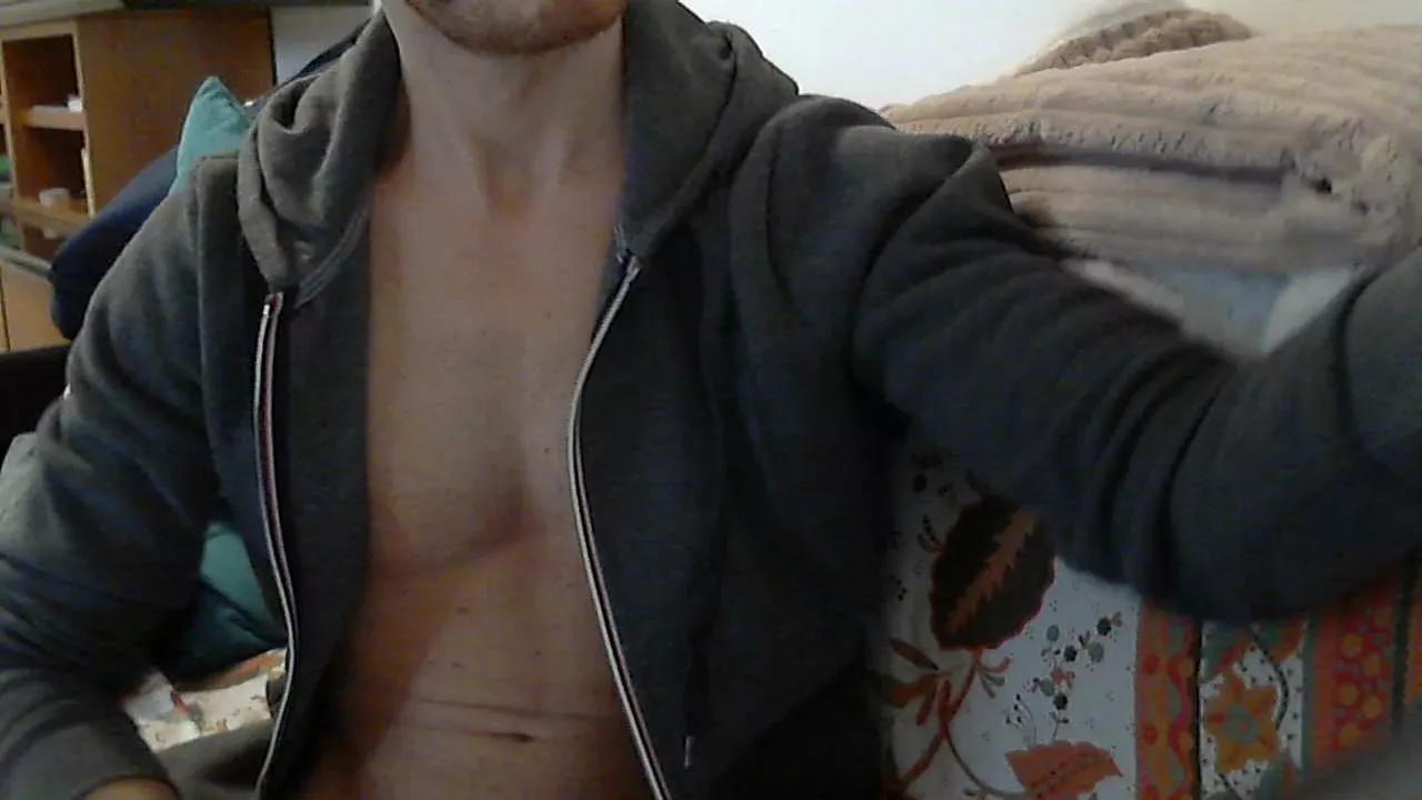 glandiximo on Cam4 