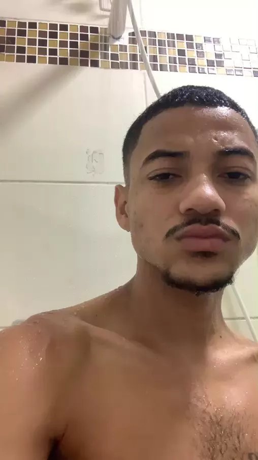 Offline Gustavoalves22 on Cam4