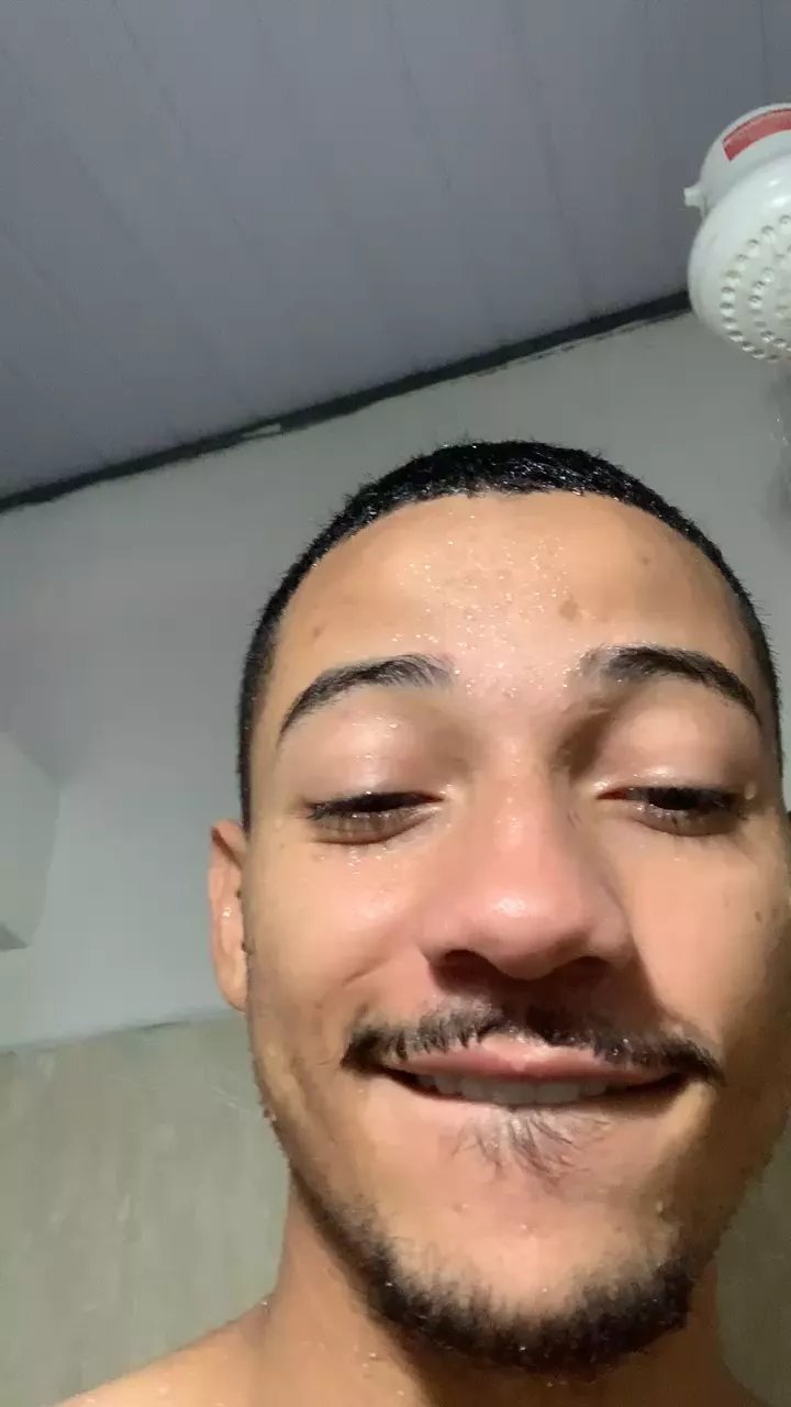 Offline Gustavoalves22 on Cam4