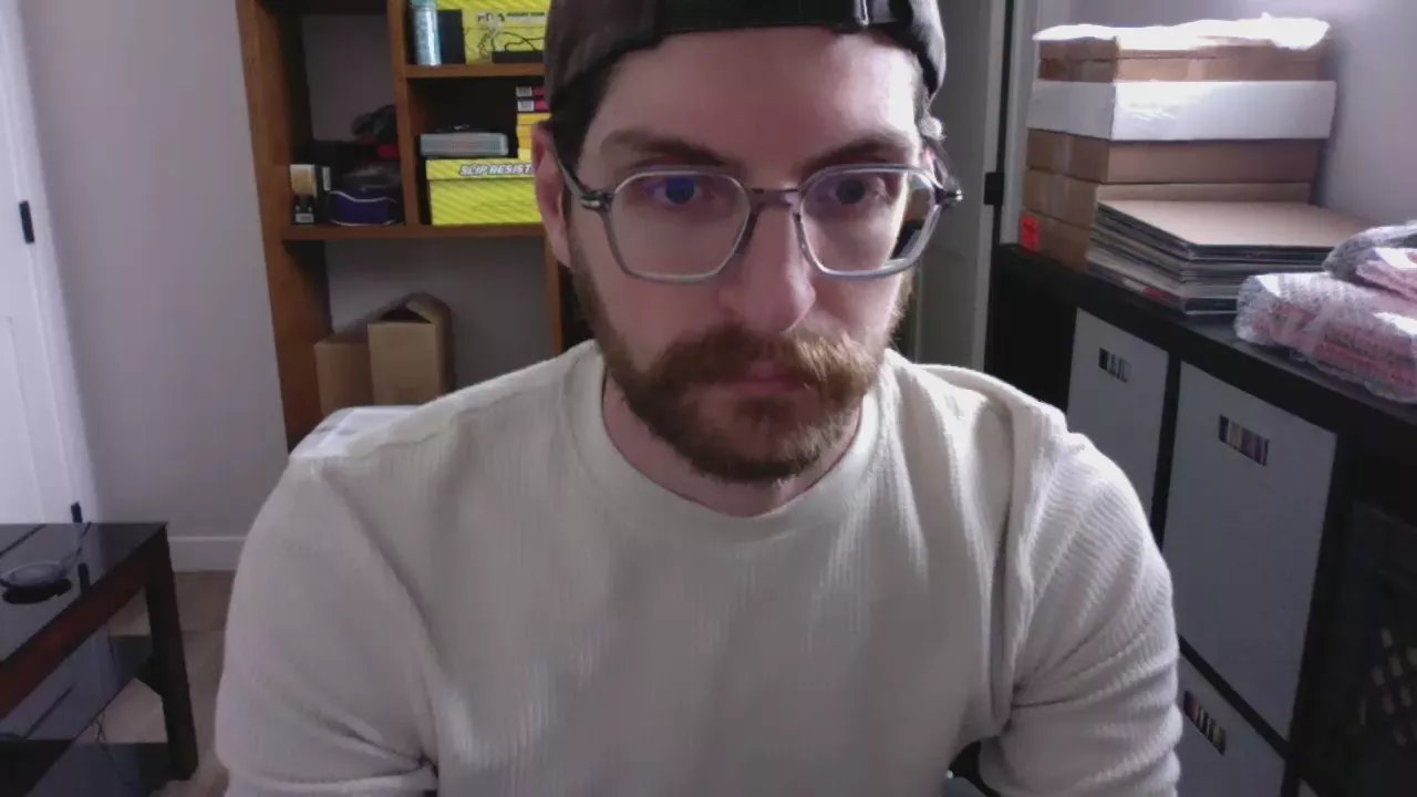 Offline guydude2 on Cam4