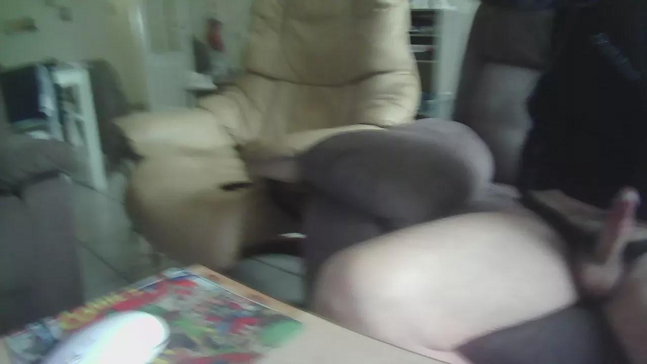 HAIRYCHIENNE on Cam4 