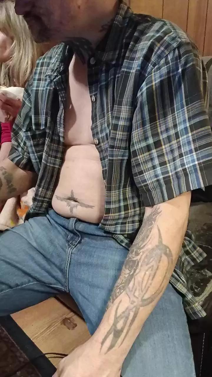 Hardhitter2005 on Cam4 