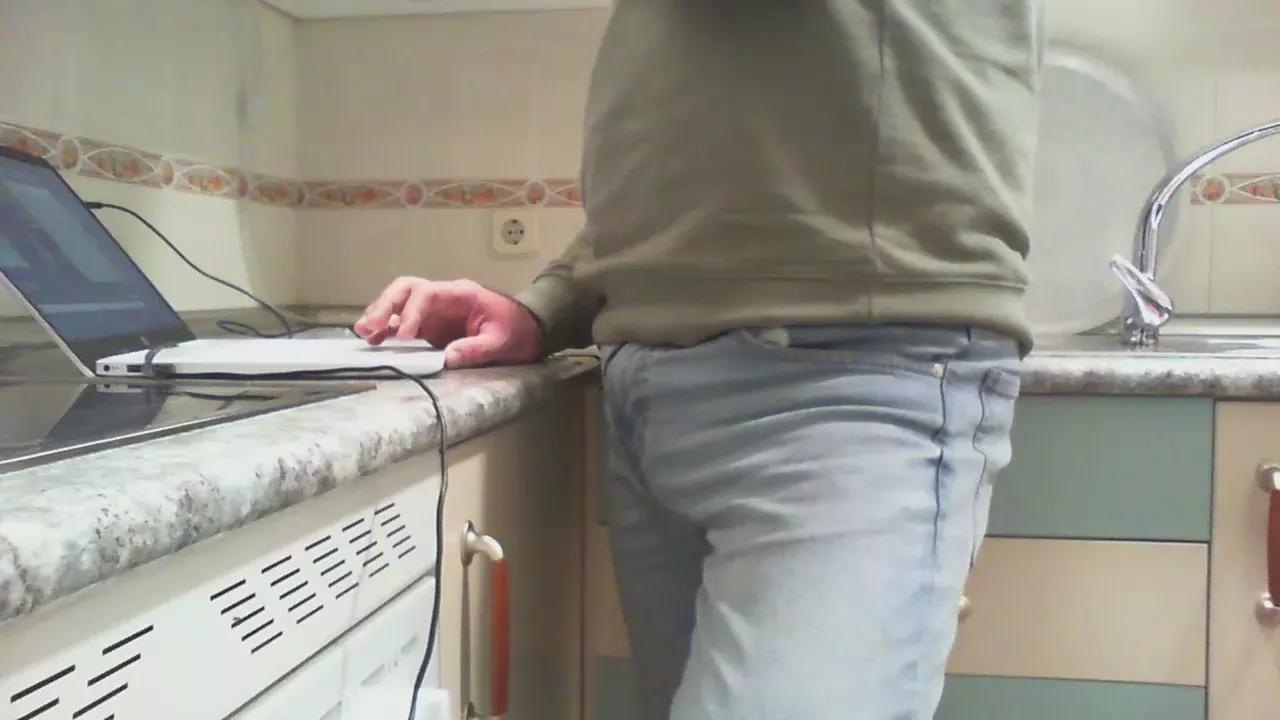 Hombreosomadrid on Cam4 
