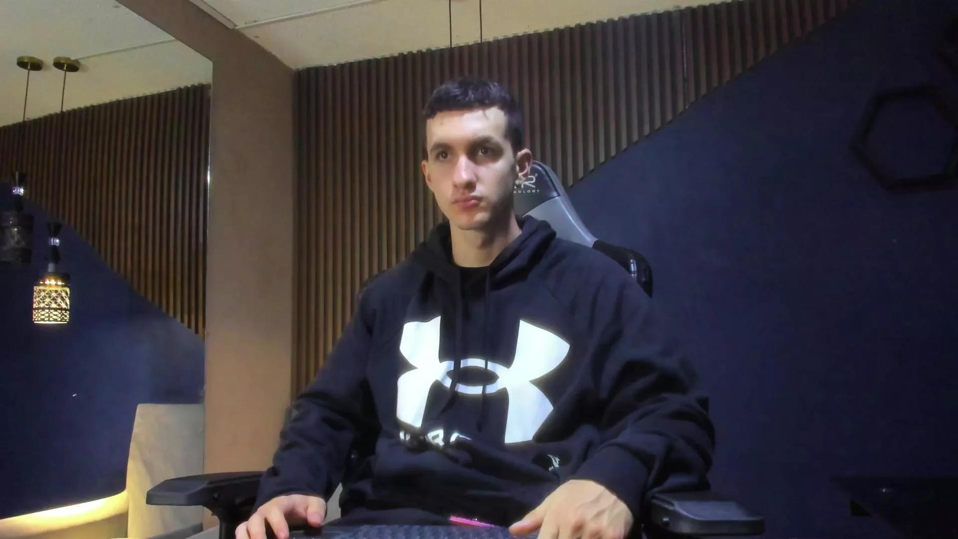 JacksonOlsenn on Cam4 