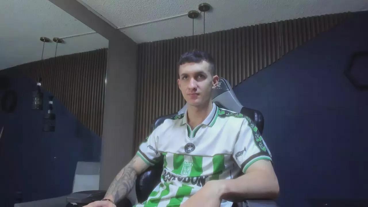 JacksonOlsenn on Cam4 