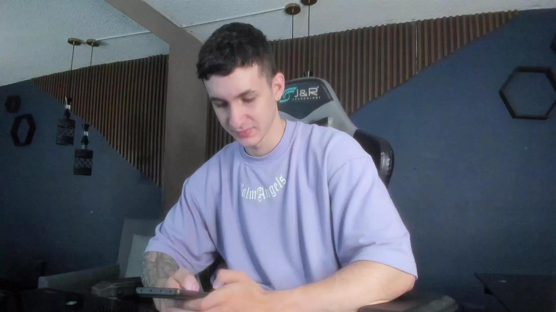 JacksonOlsenn on Cam4 