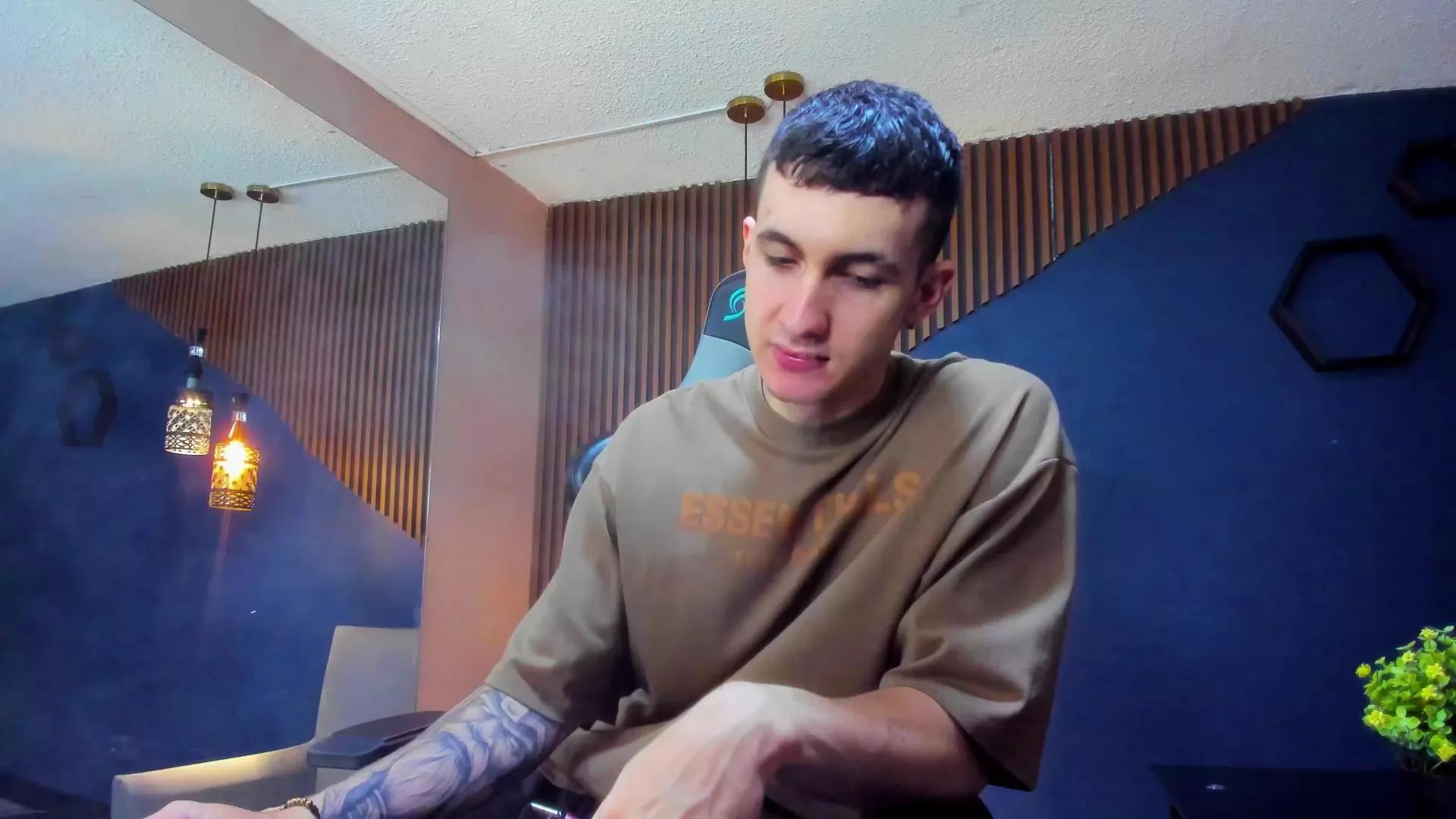 JacksonOlsenn on Cam4 