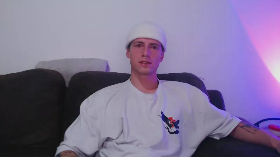 jamesss_ on Cam4 