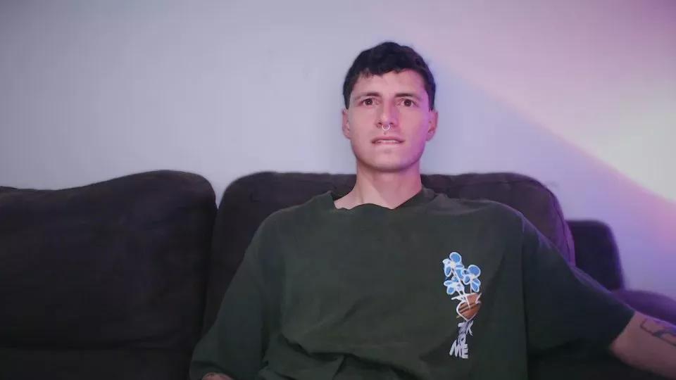 jamesss_ on Cam4 
