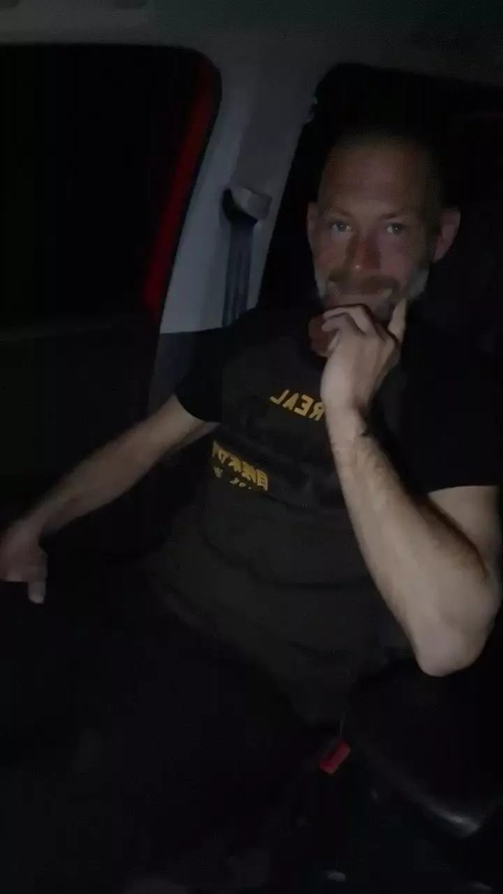 Offline Jan_uncensored on Cam4