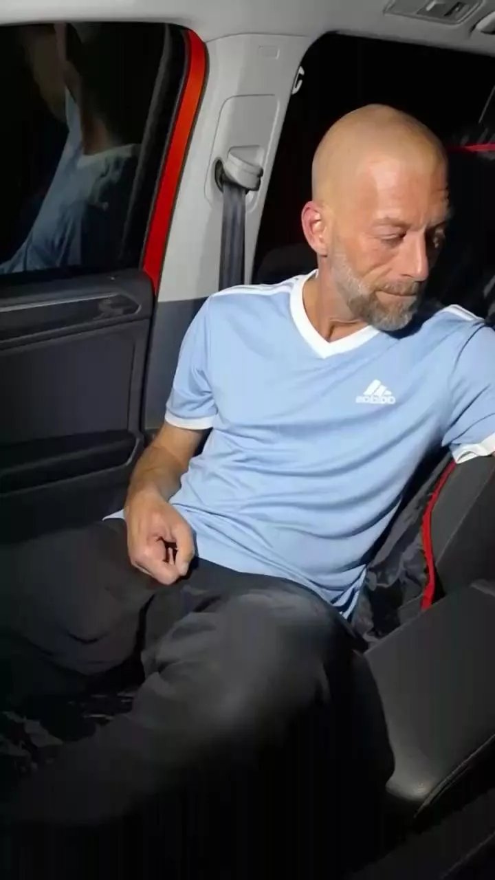 Offline Jan_uncensored on Cam4