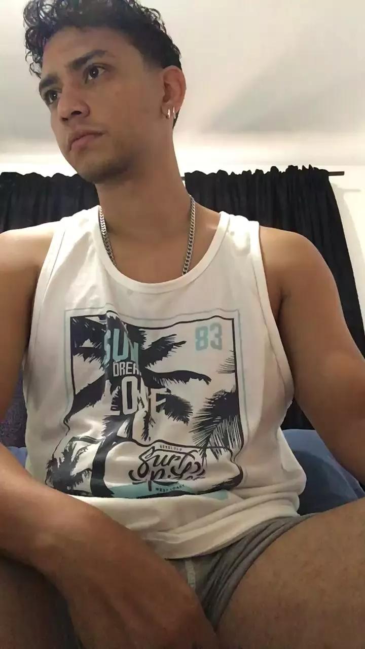 Jassiel7 on Cam4 