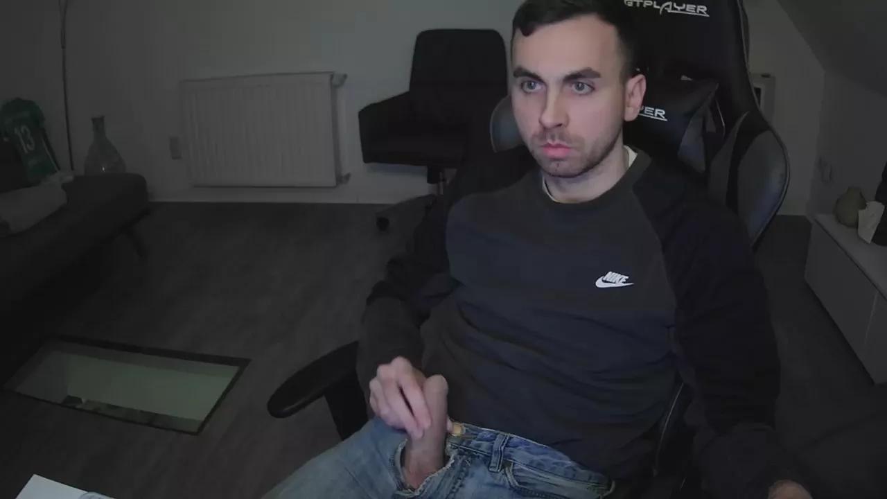 Jeansjunge96 on Cam4 