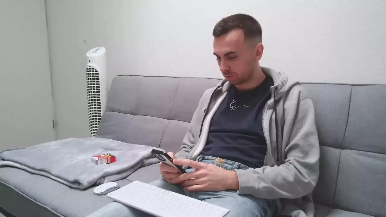 Jeansjunge96 on Cam4 