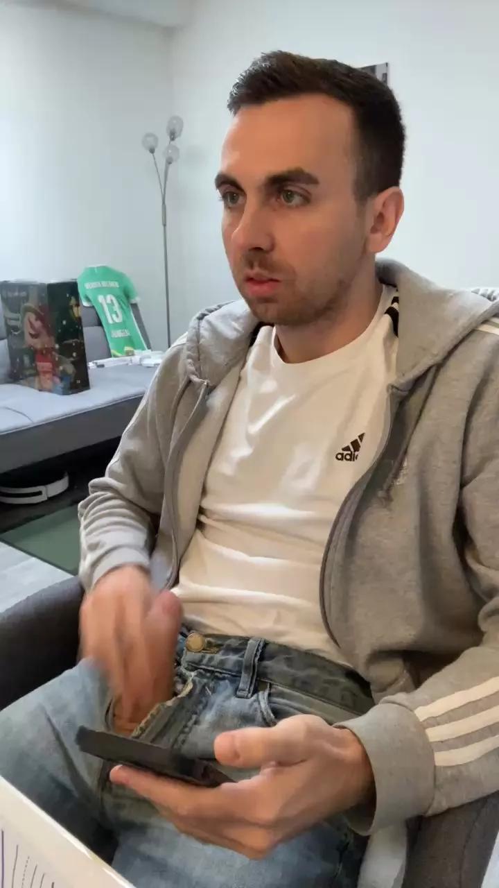 Jeansjunge96 on Cam4 