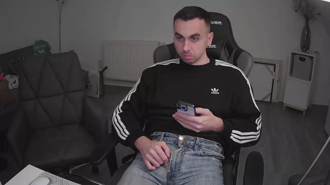 Jeansjunge96 on Cam4 