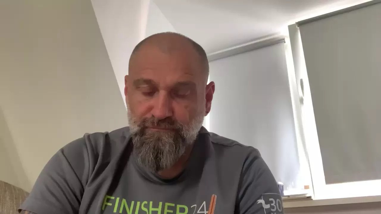 Offline jonny247 on Cam4