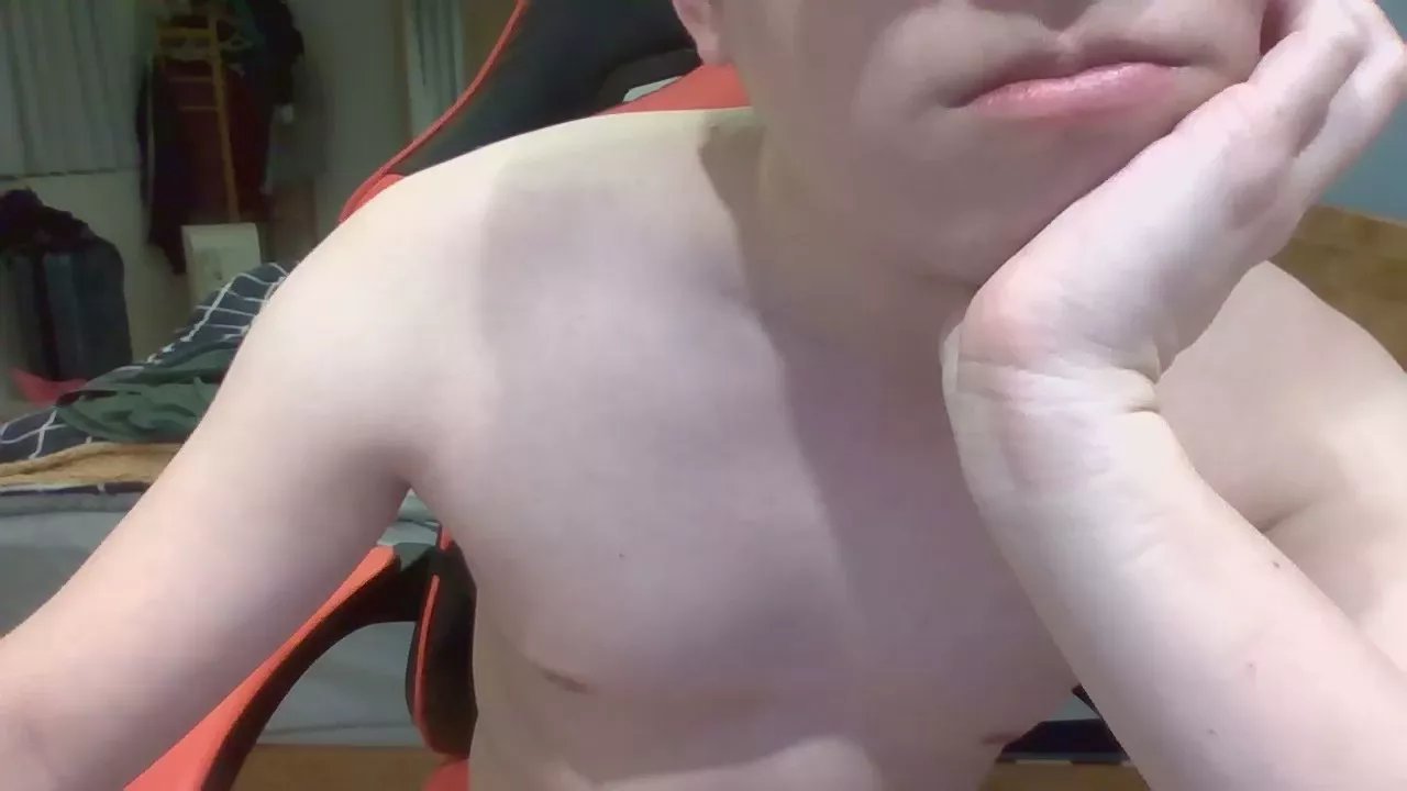 Offline joseph13579 on Cam4