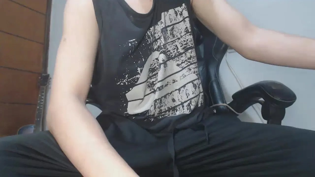 Offline Julien_xv on Cam4