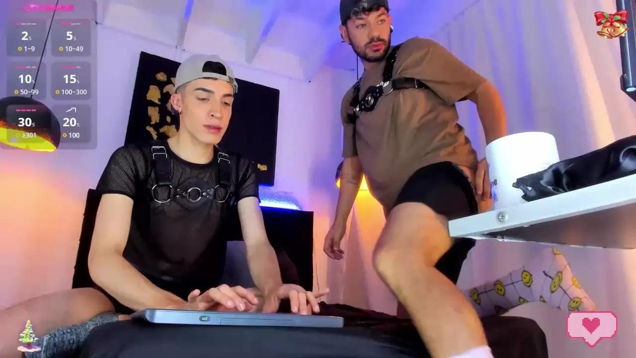 LatinMilk_ on Cam4 